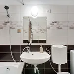 Luxurious, Intimate Getaway Bp *