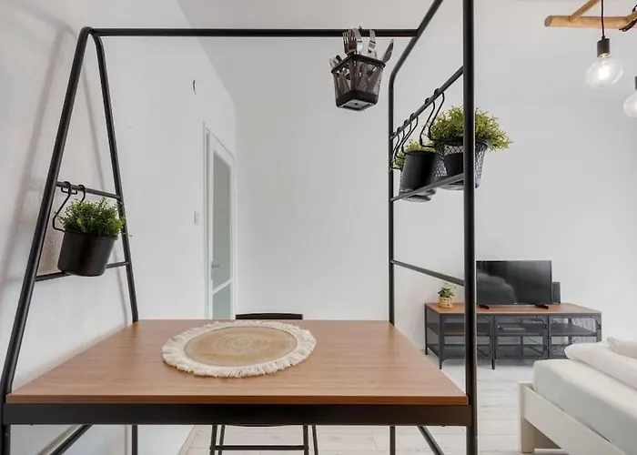 Luxurious, Intimate Getaway Bp דירה